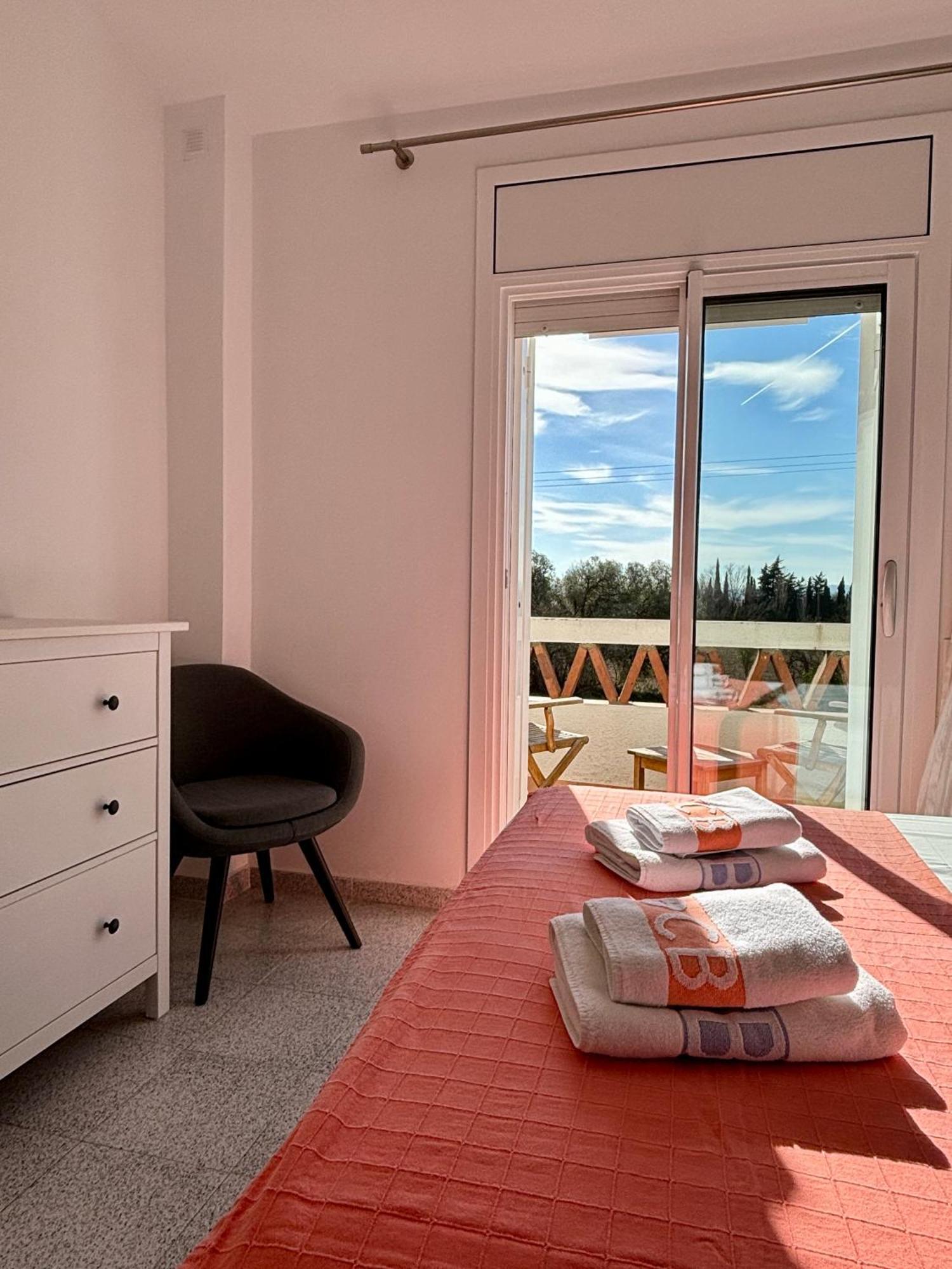 ל'אסטרטיט Casas Plus Costa Brava מראה חיצוני תמונה