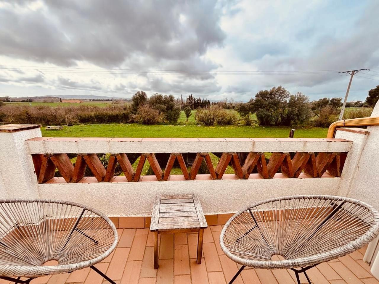 ל'אסטרטיט Casas Plus Costa Brava מראה חיצוני תמונה