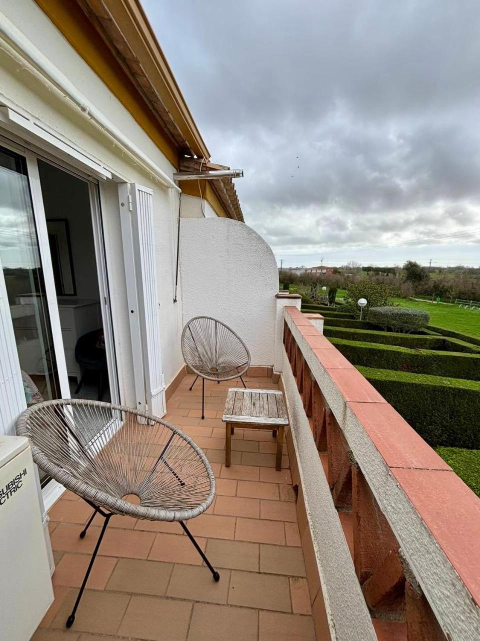ל'אסטרטיט Casas Plus Costa Brava מראה חיצוני תמונה