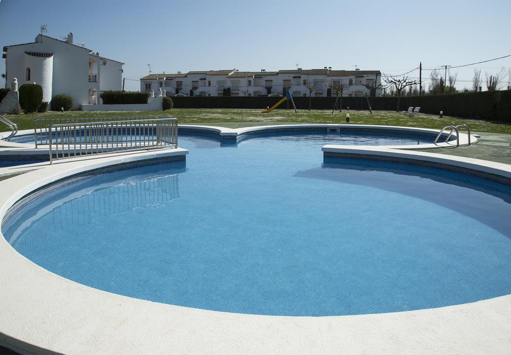 ל'אסטרטיט Casas Plus Costa Brava מראה חיצוני תמונה